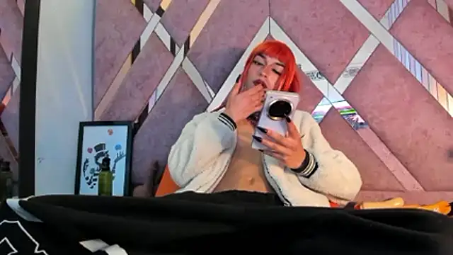 MeghanQueen__ webcam