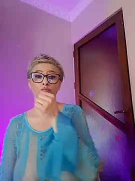 LunaBlaise webcam