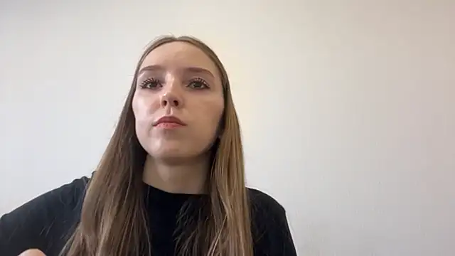 QueenBalensiefen webcam