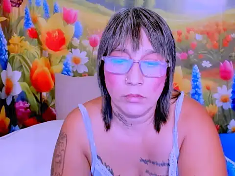 indianroxy webcam