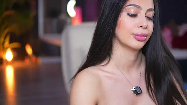 MissMeganMoon webcam