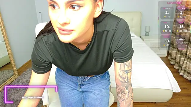 LexieRosse webcam