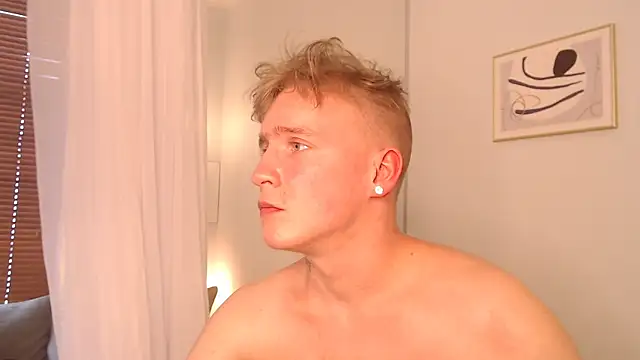 AlexxSweet webcam