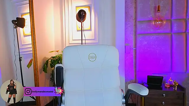 AlessiaLondon webcam