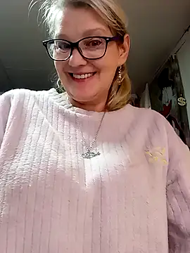 irinamaux - Irinamaux's free webcam - UK Sex Cams