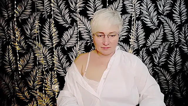 Olivia_playful webcam