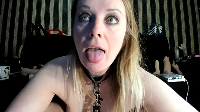 Naughty__Slave webcam
