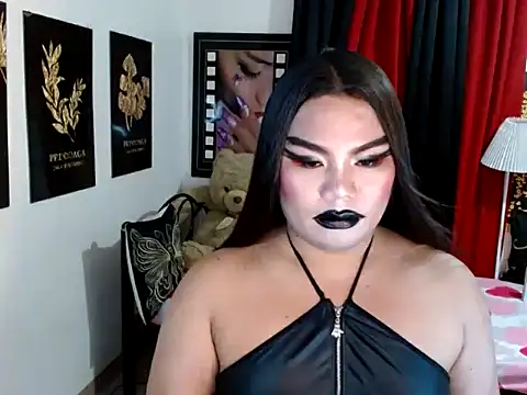 TSbrianaHugeCock live sex cam