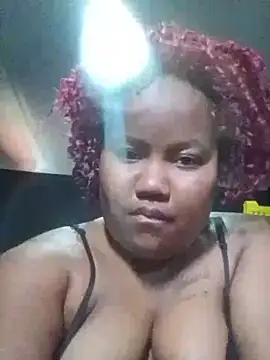 ChubbyMidgetxxx19 webcam