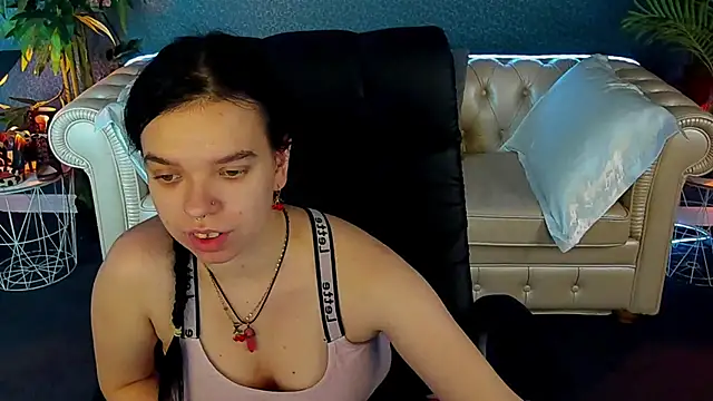 KatrinPearlsss webcam