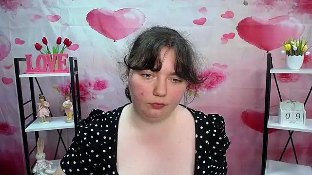 NeonilaLisova webcam