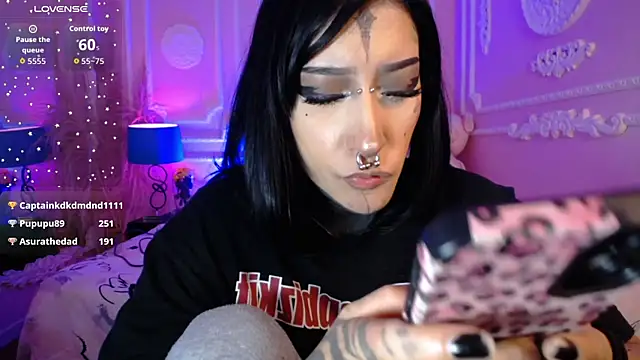 Kat_VonDe webcam