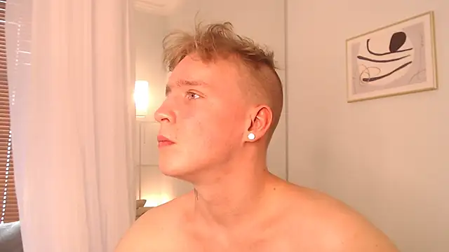 AlexxSweet webcam