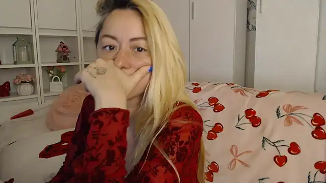 _karolynesyera_ webcam