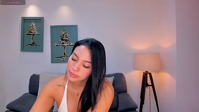 MollyJones_ webcam