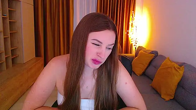 mia_bloomy webcam