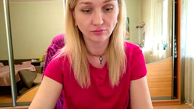 Sorceress_Evelina webcam