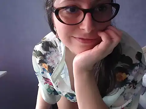 luckylisa23 - LuckyLisa23's free webcam - UK Sex Cams