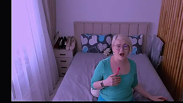 sabrinamacmarren webcam