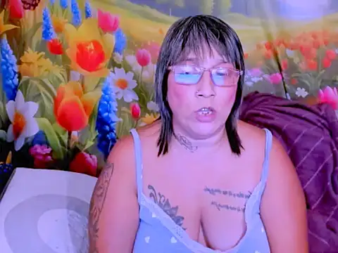 indianroxy webcam