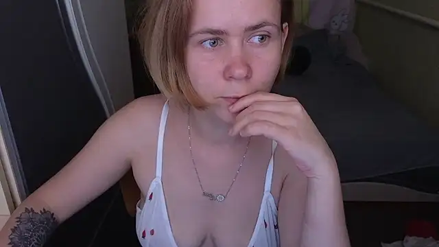 Riley_Roo webcam