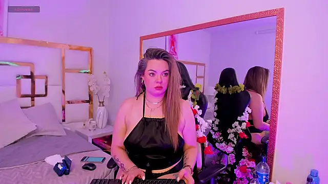 AvaMiia webcam