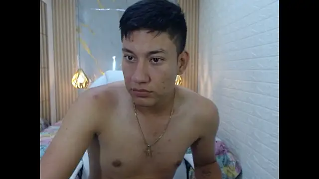 dominantboy4 (M twink) - cum show