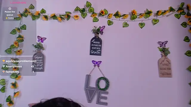 emiily_curly webcam