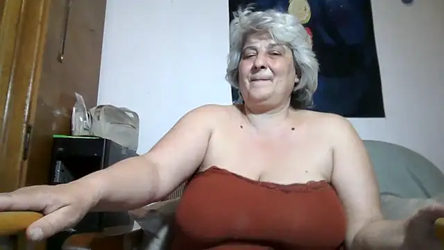 ExquisiteMature webcam