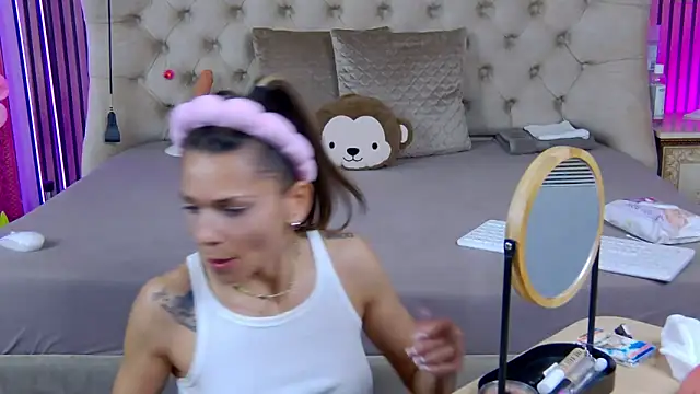 PlayfulShow webcam