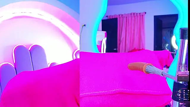 NathaxaLeans webcam