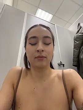 Holly_Play webcam
