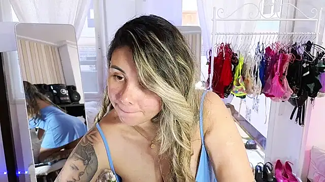 Tawny_cox webcam