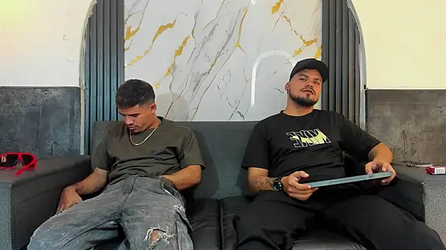 Latins_on_fire webcam