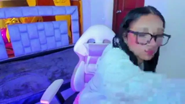miiaboss_ webcam