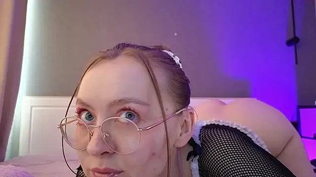 Cute_Auggie8 webcam