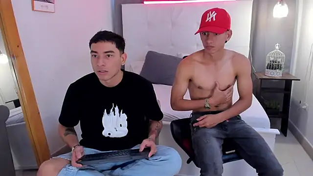 Alejo-and-Thiago webcam