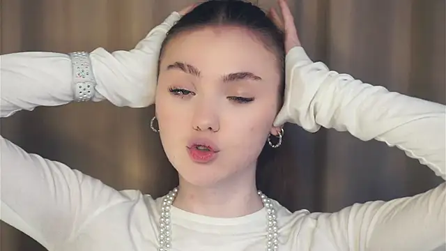 VickiPraml webcam