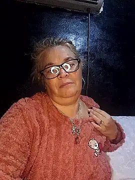 momismilf544 webcam