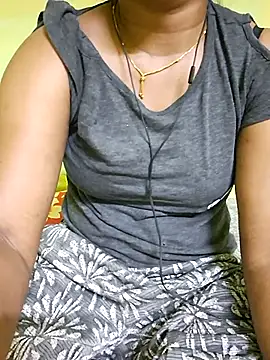 Webcam Model (tamil_kanaka)  is live.Free join now!