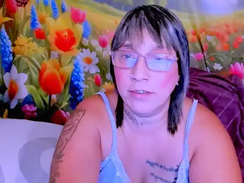 indianroxy - Indianroxy's free webcam - UK Sex Cams
