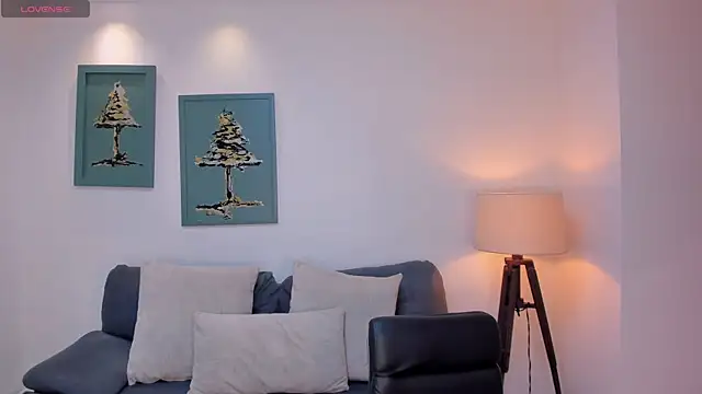 MollyJones_ webcam