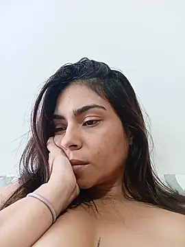 Webcam Model (Ivanna2)  is live.Free join now!