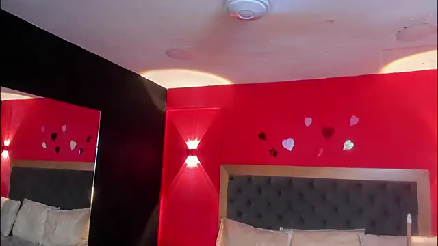 YayaHilton webcam