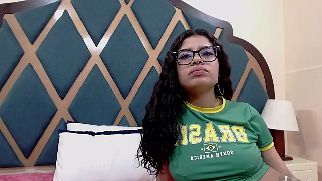 Issaa_Tyler webcam