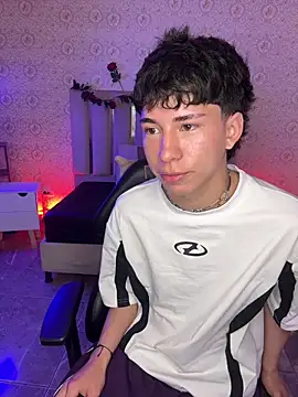 kaelwolf_tay (M twink) - 🫦Show hole