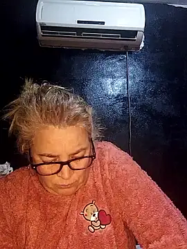 momismilf544 webcam