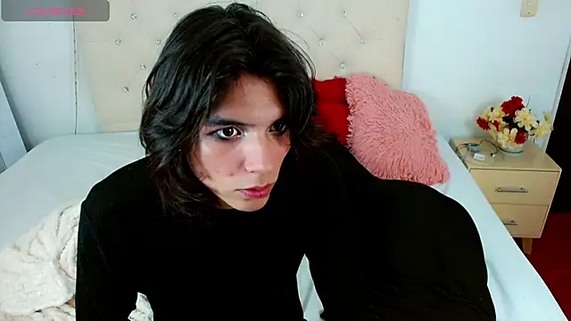 raven_n_matt webcam