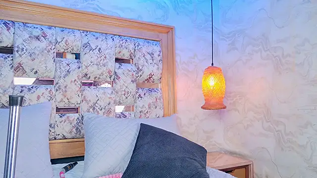 DollyDarla webcam