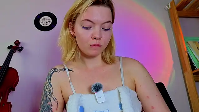 MelinaBunnyyy webcam